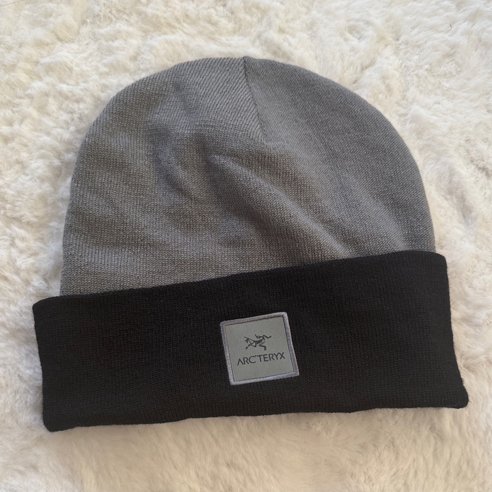 Arc'teryx Gray and Black Fold-Over Cuff Beanie